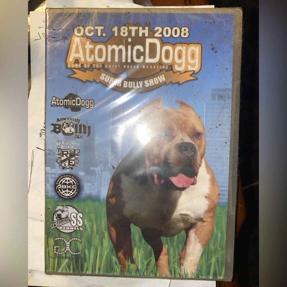 AtomicDogg: Born of the Bully Breed Magazine Super Bully Show,"